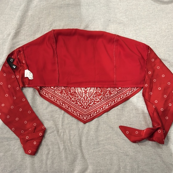 Garage tie back handkerchief top - Picture 2 of 4